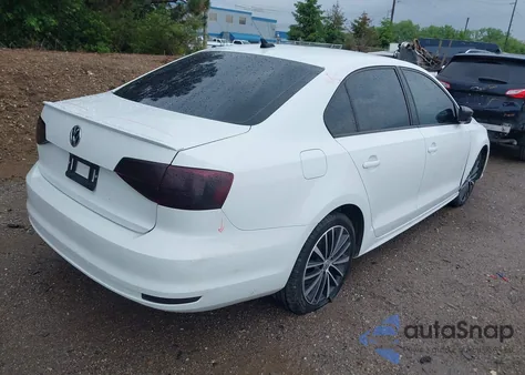 2016 Volkswagen Jetta 1.8T Sport z USA, uszkodzony, nr VIN 3VWD17AJ5GM397496